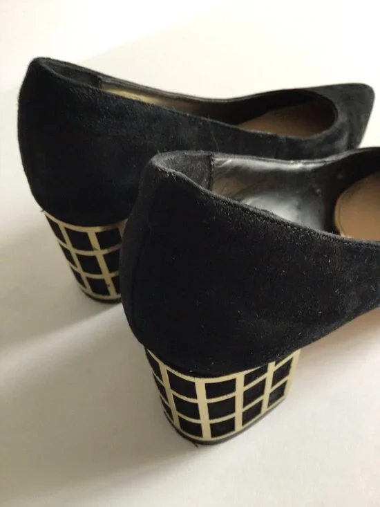 B. Brian Atwood Black Suede Point Toe Pumps. Gold Caged Block heels. Size 6 - Picture 3 of 7